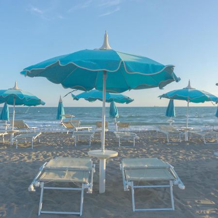 Baron Beach Hotel Scauri  Exterior foto