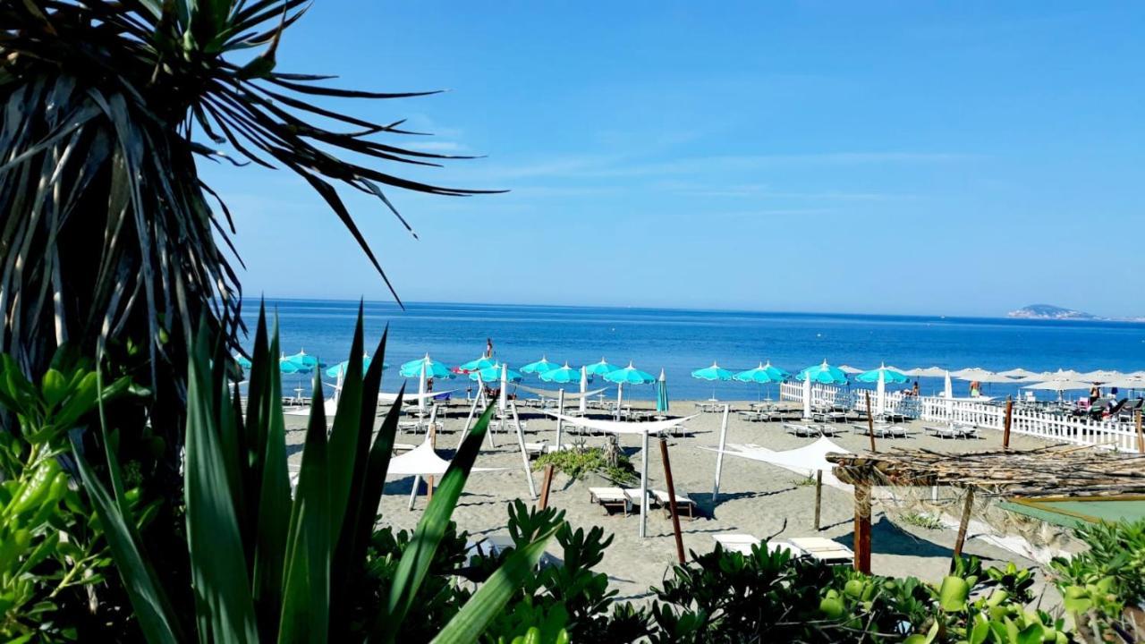 Baron Beach Hotel Scauri  Exterior foto