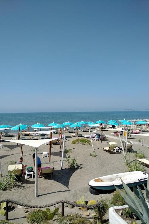 Baron Beach Hotel Scauri  Exterior foto