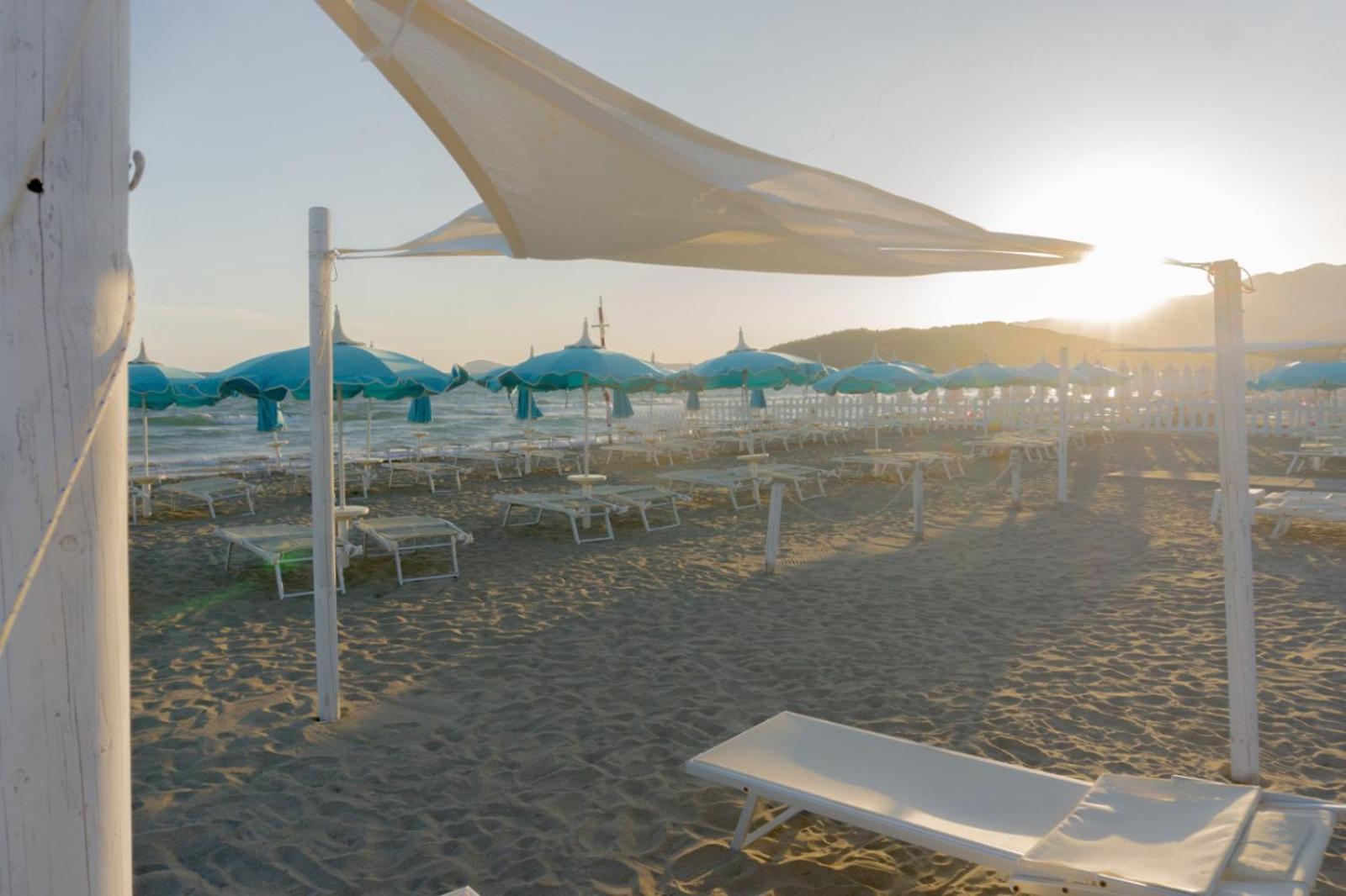 Baron Beach Hotel Scauri  Exterior foto